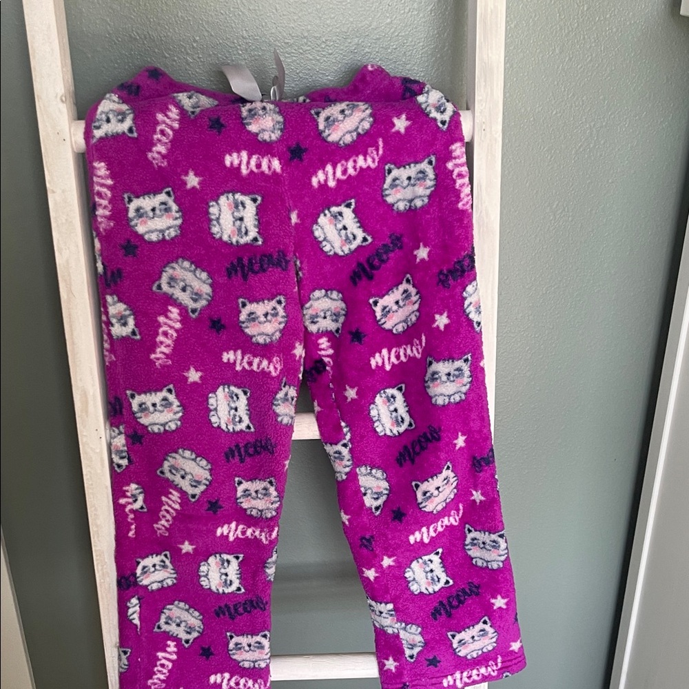 Cozy Kids Pajamas with Cat Print - Pink